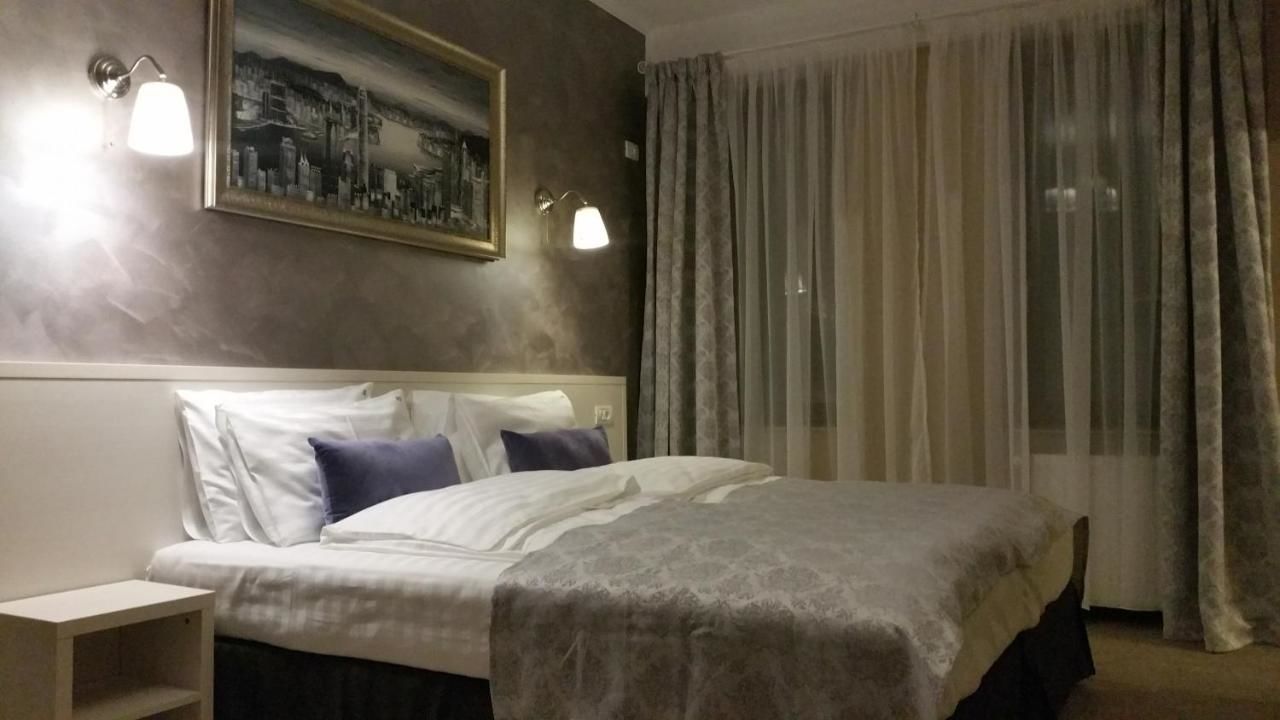 Гостевой дом Pensiunea Holiday Villa Брашов-14