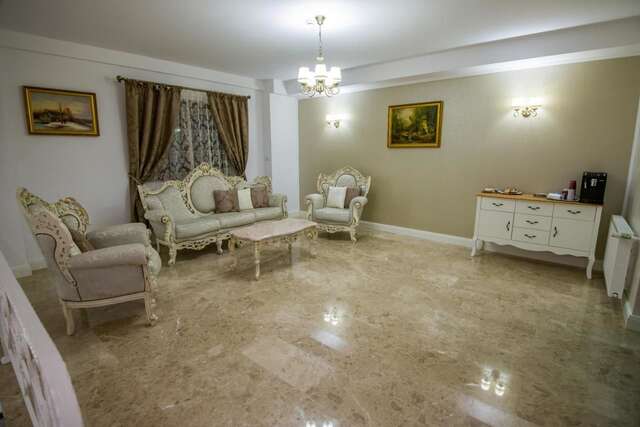 Гостевой дом Pensiunea Holiday Villa Брашов-23