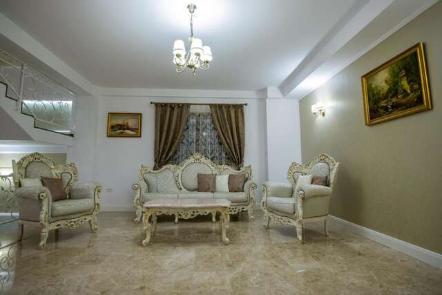 Гостевой дом Pensiunea Holiday Villa Брашов-29
