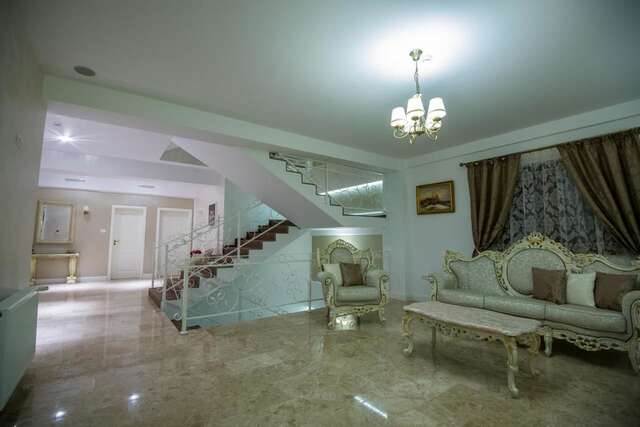 Гостевой дом Pensiunea Holiday Villa Брашов-30