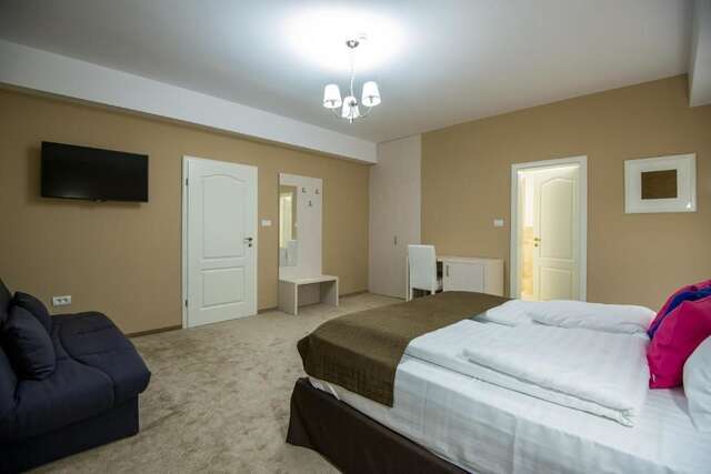Гостевой дом Pensiunea Holiday Villa Брашов-52