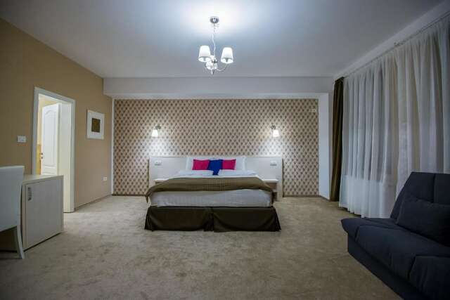 Гостевой дом Pensiunea Holiday Villa Брашов-54
