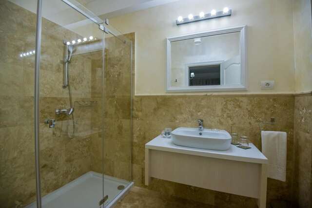 Гостевой дом Pensiunea Holiday Villa Брашов-11